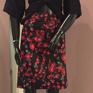 WHITE HOUSE BLACK MARKET - black and red skirt